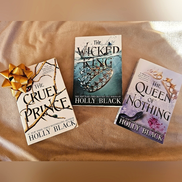 The Folk Of The Air Paperback Series - Picture 1 of 6